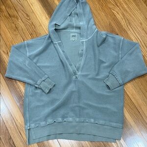 Green Hooded Pullover